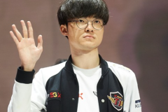 Ли Faker Сан Хёк Лучший игрок года на Esports Awards 2024